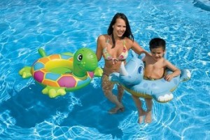 Надувные игрушки - помогут ребенку научится плавать