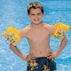 Надувные нарукавники помогут ребенку быстрее научиться плавать